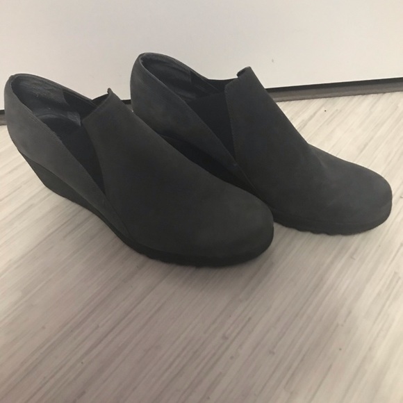 The Flexx 7 1/2 Wedges - Picture 2 of 3